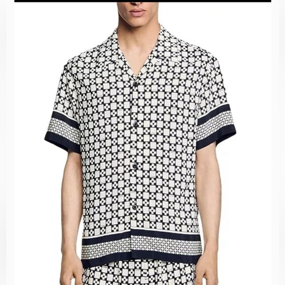 Mens short sleeve Sandro Shirt. size Medium